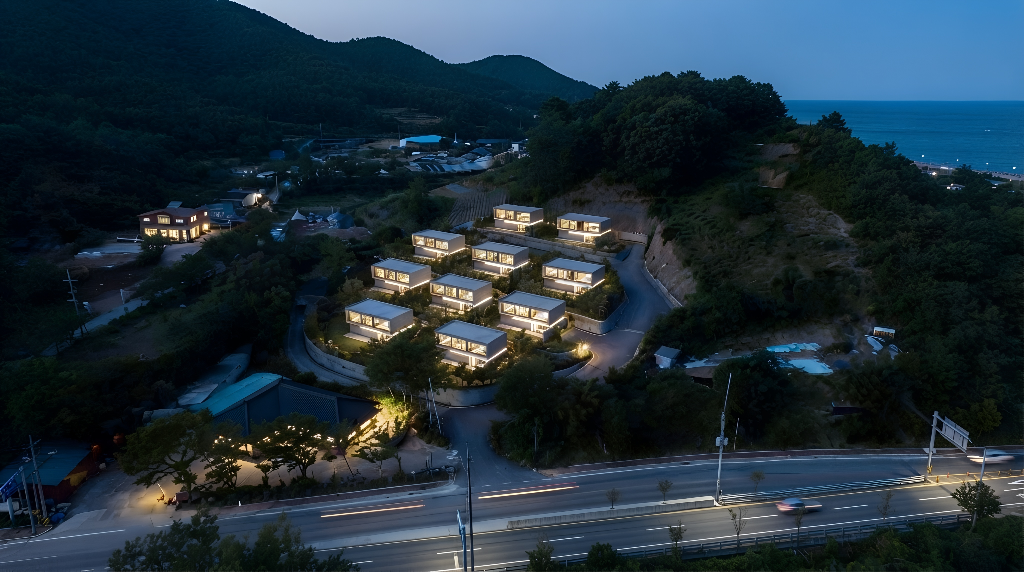 단지 전경 야간